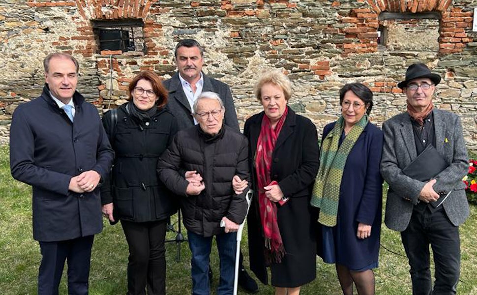 Ccb21c14 fd42 4c6d bca2 0d1e2133f77c