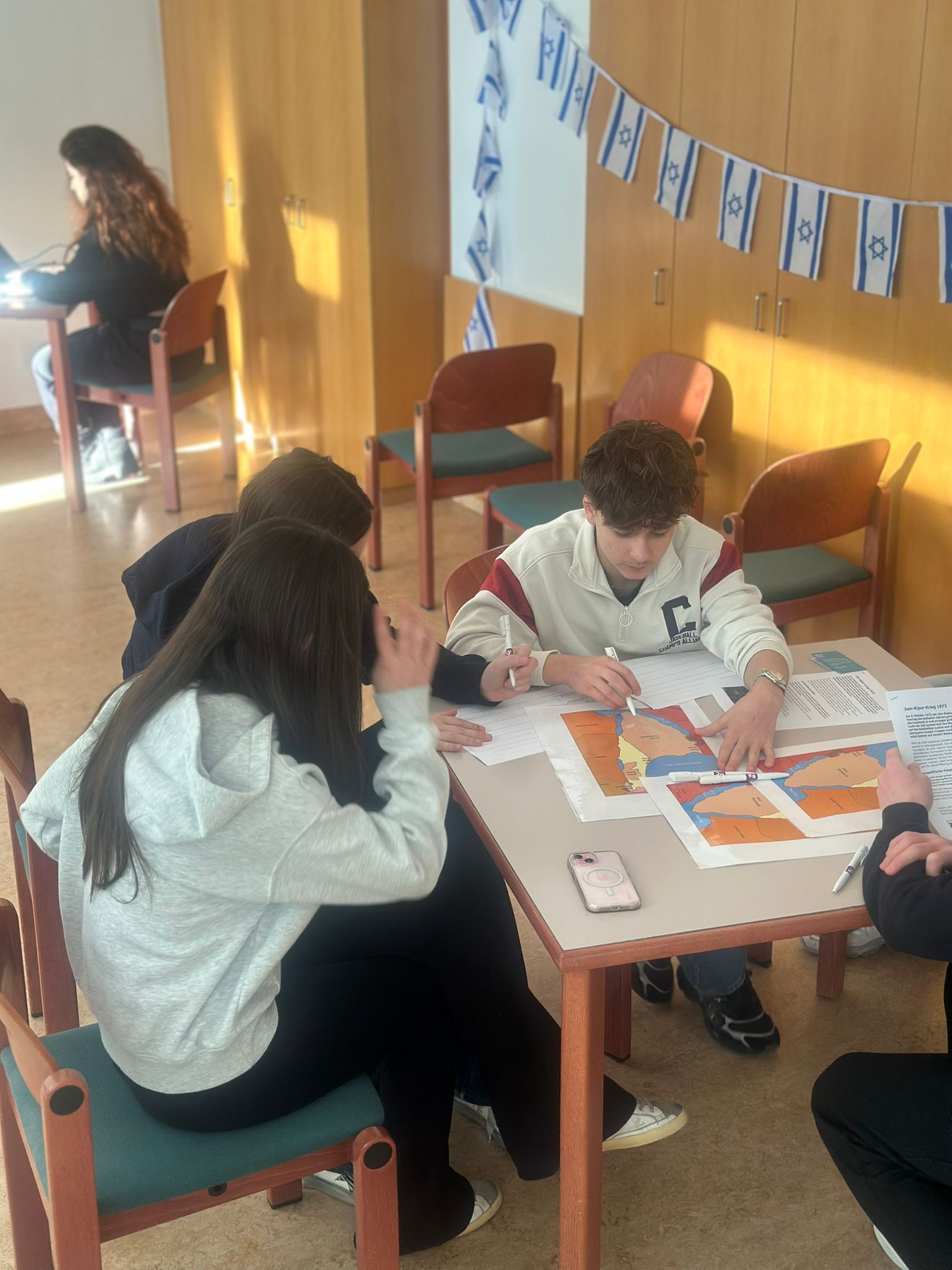 63103190 85cc 47f0 997d 9d5e2d17c5d0